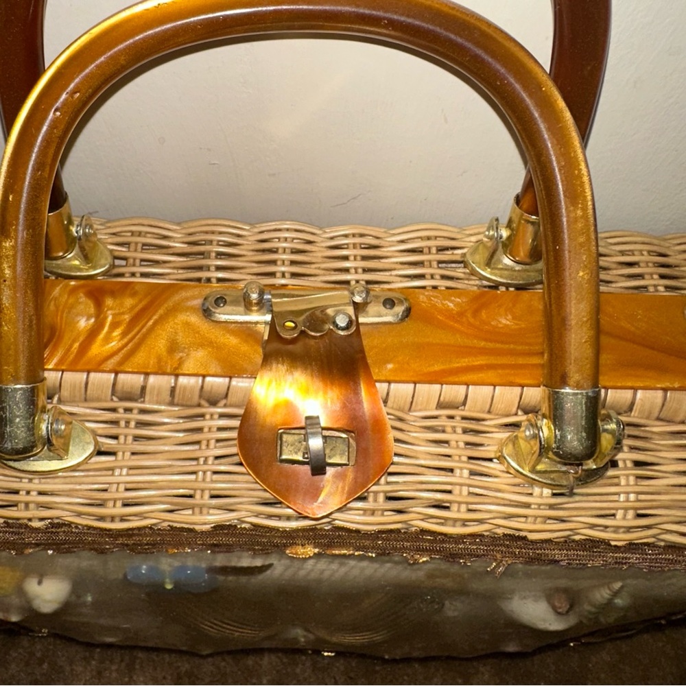 ☀️🐚BOGO 1/2 🐚VTG 1950's Wicker Purse Lucite Handles VLV - Picture 9 of 16